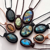 Fournisseur en gros de collier avec pendentif en pierre de labradorite naturelle, macramé vintage, certifié IGI, bijoux de fiançailles