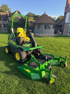 เครื่องตัดหญ้าประสิทธิภาพสูง ปี 2024 JOHNN DEERRE1580/ Q820M เครื่องตัดหญ้าแบบยืนขับเคลื่อนด้วยน้ำมัน คุณภาพสูง พร้อมหัวตัดแบบโรตารี่และแบบลูกกลิ้งสำหรับการเกษตร - Product Image 2