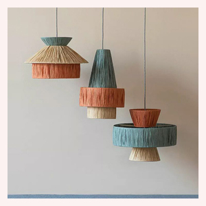 Luminaire suspendu en fibre naturelle de qualité supérieure Curated Earthlight dans un mélange harmonieux de jute, de rotin et de jonc de mer - Product Image 2