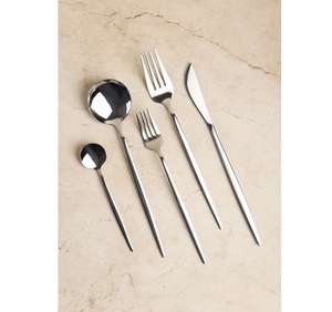 Juego de cubiertos de primera calidad para el hogar versátil y el juego de cubiertos de acero inoxidable para restaurantes de hoteles y catering - Product Image 1