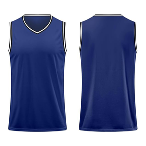 Uniforme de Baloncesto Personalizado de Alta Calidad – Camiseta y Pantalones Cortos Sublimados 100% Poliéster - Product Image 1