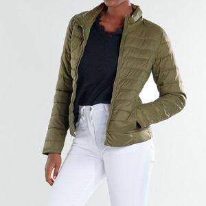 Veste matelassée en coton XL Slim Fit pour femme avec fermeture éclair respirante et veste teinte à col long de couleur unie - Product Image 2