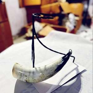 F S cerveza internacional vikingo vino beber taza fiesta vikingo beber cuerno con soporte de la India - Product Image 2