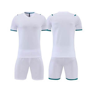 Ensemble d'uniformes de football pour hommes personnalisés 100% polyester, respirant, anti-UV, confortable, maillots et shorts de football, nom de l'équipe, logo personnalisé - Product Image 1