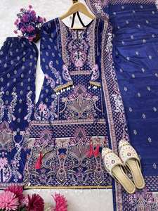 Ensemble Salwar Kameez en soie pure Chinon de créateur personnalisable de qualité supérieure impression numérique et travail à la main pour une tenue de fête - Product Image 5