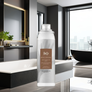 R + CO สเปรย์เปลี่ยนสีผมชั่วคราวแบบแห้งเร็วทัชอัพสีน้ำตาลปานกลางสำหรับปกปิดสีเทาธรรมชาติจัดแต่งทรงผมด้วยพื้นผิว1.5ออนซ์