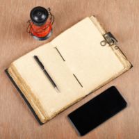 Carnet de croquis et journal intime vintage en cuir fait main, style mini, motif Arbre de Vie, avec fermoir en laiton, couverture rigide, feuilles mobiles, couleurs personnalisables, pour hommes et femmes