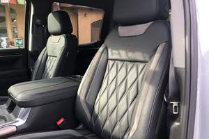 Chevrolet Silverado 1500 Crew Cab RST Black Widow 4x4 Usada, Año 2024 - Product Image 5