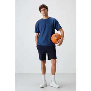 T-shirt basique pour homme Parliament, en tissu gaufré interlock texturé, coupe ample, 100% coton, style 88379 - Product Image 4