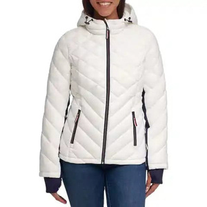 Meilleures vestes matelassées personnalisées pour femmes, design tendance, nouvelle collection 2026, coton respirant, coupe-vent, logo personnalisé, service OEM - Product Image 1