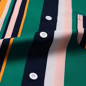 เสื้อเชิ้ตผู้ชายสีสันสดใส ปกคอพับ ทรงลำลอง สวมใส่สบาย ตกแต่งกระดุมสีเขียว เหลือง กรมท่า ชมพู ผลิตจากผ้าฝ้าย 100% - Product Image 3