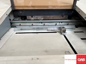 Machine à relier automatique James Burn Alpha Doc pour calendriers - Relieuse électrique à double fil - Product Image 4