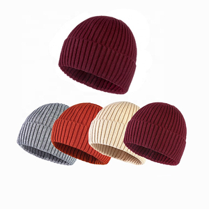 Gorro de Punto Personalizado al por Mayor para Hombre y Mujer, Gorro de Invierno Sublimado, Informal, de Alta Calidad y Gran Venta - Product Image 1