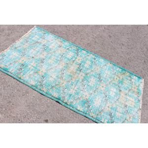 Alfombra Turca de 3.2x6.2 pies, Alfombra Vintage, Alfombra con Diseño a Cuadros Azules - Product Image 4