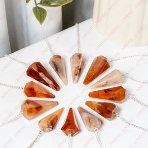 Pendules facettés en forme de V en cornaline orange en gros, cristal semi-précieux pour la décoration et la méditation - Product Image 1