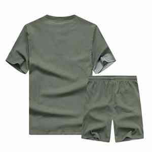 Ensemble short deux pièces pour homme avec logo personnalisé imprimé T-shirt respirant et short pour l'été - Product Image 4