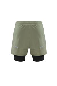 Pantalones cortos deportivos de secado rápido informales para hombre con logotipo personalizable OEM, Forro fino de verano, cargo elástico, patrón sólido para correr de tres puntos - Product Image 2