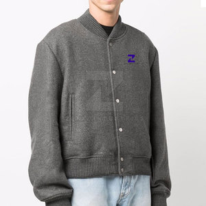 แจ็คเก็ตเลตเตอร์แมนพรีเมียมสำหรับฤดูหนาว ผ้าฝ้าย 100% ดีไซน์คอตั้ง ระบายอากาศได้ดี เป็นมิตรกับสิ่งแวดล้อม มีสไตล์ นุ่ม สบาย เหมาะสำหรับการฝึกซ้อมประจำวัน - Product Image 2