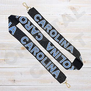 Star Game Day Sangles de sac de perles de rocaille en or blanc personnalisables 'Hook Em Horns' Accessoire de mode Sangle de sac à main perlée - Product Image 4