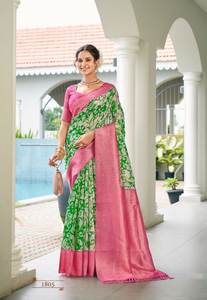 Saree classique traditionnel en soie Banarsi douce de créateur pur tissé à la main avec chemisier pour des occasions spéciales et des fêtes - Product Image 4