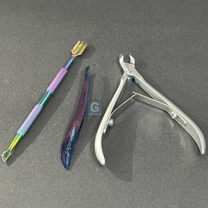 Ensemble de manucure 3 pièces en acier inoxydable, boîte d'outils de manucure et pédicure, coupe-ongles, pince à sourcils, coupe-cuticules - Product Image 2