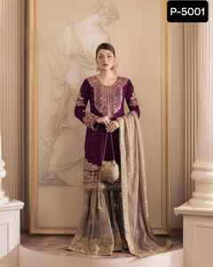 Les dernières femmes portent un costume Salwar Kameez en fausse georgette avec une broderie Dupatta et un costume Sharara à motifs floraux - Product Image 3