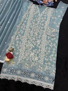 La collection de vêtements de fête et de fête modernes pakistanais sera bientôt lancée! RADHE EXPORTS Organza Soie KURTI PENT avec DUPATTA - Product Image 5