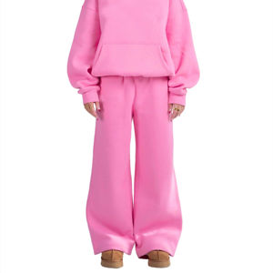 Sweats à capuche et pantalons de survêtement roses surdimensionnés pour femmes, vêtements de sport confortables et décontractés avec logo personnalisé, parfaits pour la vente en gros de sweats à capuche pour femmes - Product Image 2