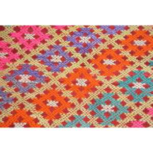 Tapis Kilim turc vintage 3,5x4,8 pieds, tapis oriental en laine avec accents rouges - Product Image 5