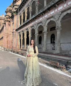 Vestido largo Anarkali de estilo indio de alta calidad con mangas largas Dupatta de diseñador de bordado Georgette para mujer cintura Natural - Product Image 2
