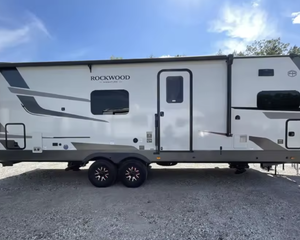 El mejor!! Autocaravanas Usadas de 3 Meses de Uso, Modelo 2025 2024, Forest River ROCK_WOOD SIGNATURE 8263_MBR, Remolques de Viaje, Autocaravanas - Product Image 2