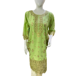 Ensemble de 3 pièces pour femmes, exclusif, brodé, en tissu lawn, coupe classique, toutes saisons, style indien/pakistanaise - Product Image 3