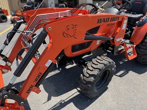 NEUF/OCCASION - TRACTEUR COMPACT HAUTE PERFORMANCE 2026 BAD BOY, 3026 - PAKET HAUTE VALEUR - VENTE RAPIDE - Product Image 6