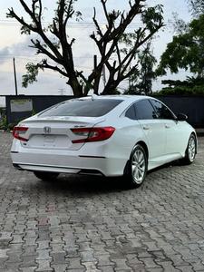 OFFRE PROMOTIONNELLE sur HONDA ACCORD SPORT EDITION 2019 d'occasion, 5 places, sièges en cuir, faible kilométrage, livraison gratuite - Product Image 6