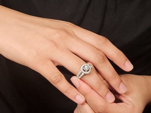 แหวนเพชรที่กำหนดเองเครื่องประดับที่ดี14K แหวนเพชรโมอิสสีขาวทองเพชรโมอิสสำหรับผู้หญิงแหวนหมั้นและงานแต่งงานแหวนมรกตตัดสำหรับผู้หญิง - Product Image 2