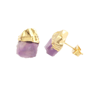 Boucles d'oreilles clous minimalistes en or 18 carats plaqué or, améthyste brute naturelle, pierre de naissance de février, bijoux tendance pour femmes - Product Image 2