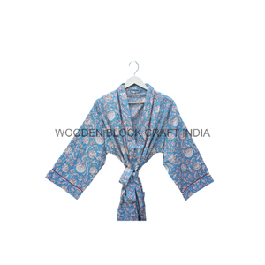 Kimono enveloppant réconfortant à encolure en V avec un design simple et un imprimé floral pour une tenue décontractée Kimono 100% coton pour une retraite paisible - Product Image 2