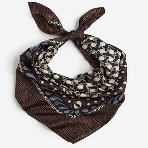 Bandana carré en gros avec logo personnalisé, impression numérique couleur, foulard pour la tête, toutes saisons, écologique, durable, de bonne qualité - Product Image 2