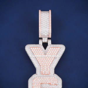 Nouveau à la mode 925 en argent Sterling rond VVS Moissanite diamant dernier pendentif en gros - Product Image 2