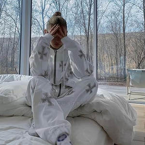 Survêtements d'hiver confortables pour femmes grandes tailles, à capuche, 100 % coton, écologiques, coupe-vent, style unique, nouvelle collection - Product Image 3