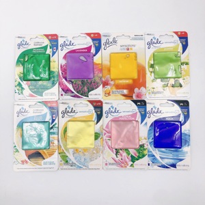 Recharge de désodorisant solide Glade Sensations Citron, parfum longue durée pour la maison, la voiture et la pièce - Product Image 2