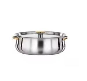 Marmite cloche décorative en bois et en métal Plats de service ronds faits à la main Vaisselle de luxe et accessoire de cuisine - Product Image 4