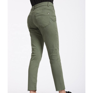 Pantalones vaqueros acampanados asimétricos a la moda para mujer, pantalones vaqueros largos ajustados con logotipo de cintura de patrón sólido a la moda para mujeres con curvas - Product Image 5