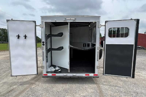 Remolque para Caballos Harmar Dixie Star 206DSBP Usado de Calidad, Modelo 2024, Tipo Remolque para 2 Caballos con Espacio para Alojamiento, Listo para Enviar - Product Image 3