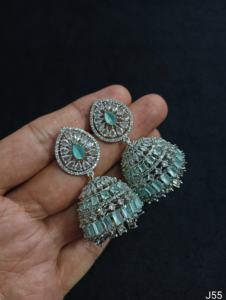 DERNIÈRE CONCEPTEUR EXCLUSIF INDIEN POIDS LÉGER AVEC BOUCLE D'OREILLE EN DIAMANT AMÉRICAIN FEMMES POUR LES FEMMES DE FÊTE PARTIE TRADITIONNELLE FEMMES ET FILLES - Product Image 2