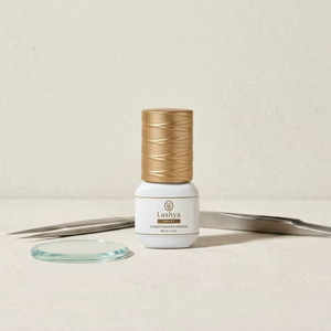 Pegamento para Extensión de Pestañas Vegano Hecho en Corea, de Marca Privada, Extra Fuerte, de Secado Rápido, Resistente al Agua, con Larga Duración de 7-8 Semanas - Product Image 2