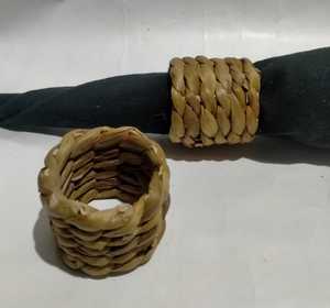 Anneau de serviette en herbe naturelle fait à la main, décoration de mariage, décoration de la maison, porte-vaisselle en rotin tissé écologique, vente en gros, designs Prisma modernes - Product Image 4