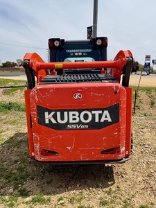 Minicargadora Kubota SSV65 2015: cargadora compacta fiable con diseño de elevación vertical - Product Image 5