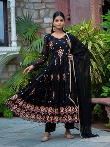 Meilleure vente de robe longue en Georgette Anarkali de style indien traditionnel avec le créateur Dupatta pour femme Robe de soirée magnifique - Product Image 2