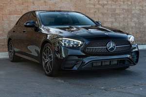 AUTO CLEAN 2017 USADO 2023 Mercedes-Benz Clase E 350 AWD - Product Image 3